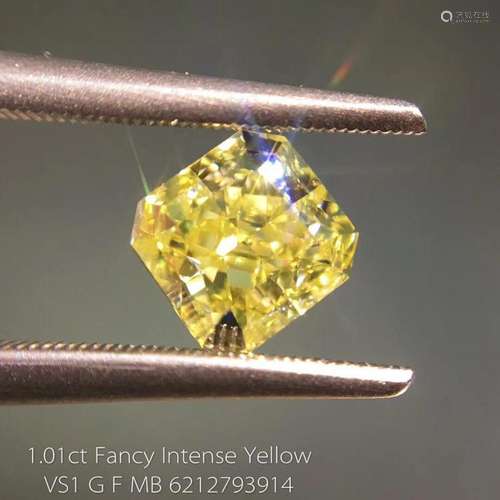 GIA CERTIFICATED 1.01 CT RADIANT SHAPE FANCY INTENSE YELLOW DIAMOND