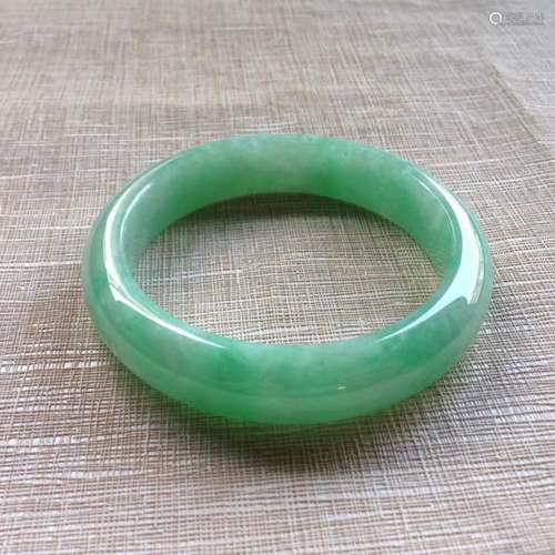 NATURAL JADEITE BANGLE