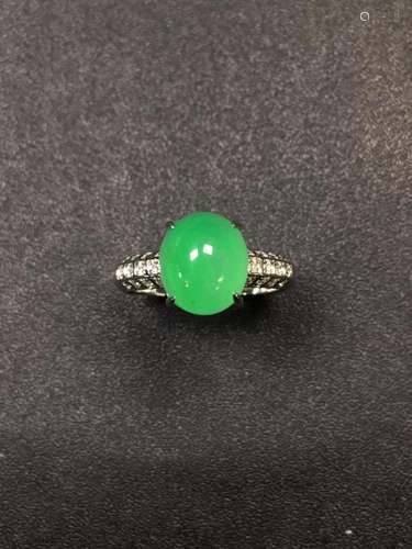 NATURAL JADEITE 18K GOLD DIAMOND RING