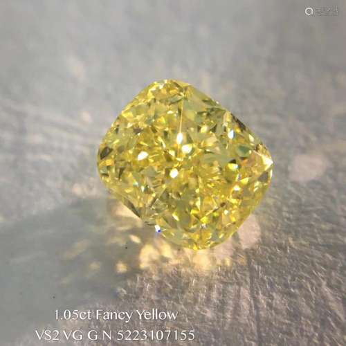 GIA CERTIFICATED 1.05 CT CUSHION SHAPE FANCY YELLOW DIAMOND