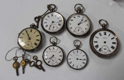 A silver cased keyless wind open-faced gentleman's pocket watch