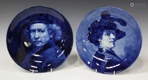 A pair of Joost Thooft & Labouchere Delft circular wall plates