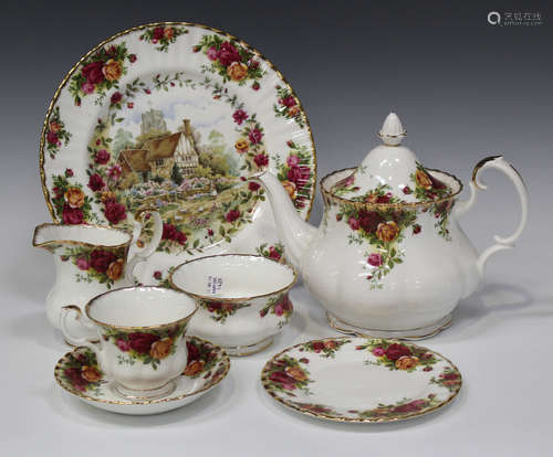 A Royal Albert 'Old Country Roses' pattern part service