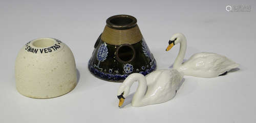 Two Beswick models of swans