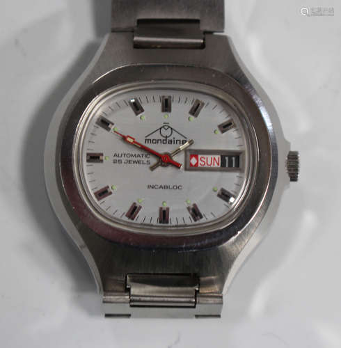 A Mondaine Automatic steel cased gentleman's bracelet wristwatch