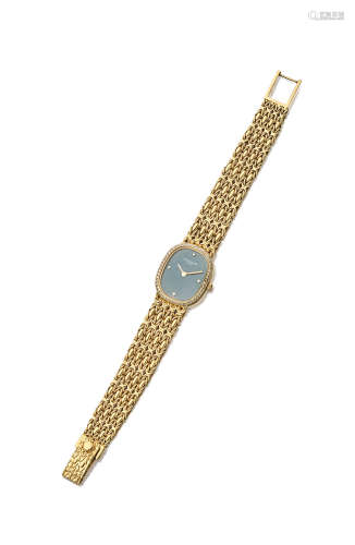 Golden Ellipse, Ref: 4698, 1990's  Patek Philippe. An 18K  lady's quartz bracelet watch