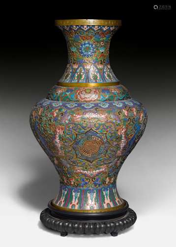 CLOISONNÉ-BALUSTERVASE.