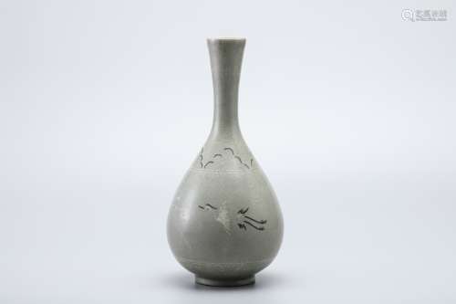 CELADON BOTTLE