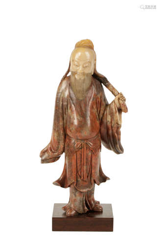 FINE SOAPSTONE CARVED FIGURE OF A SAGE, QING DYNASTY, 18TH CENTURY