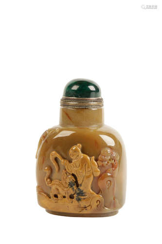 CARVED AGATE SNUFF BOTTLE, QING DYNASTY, 19TH CENTURY