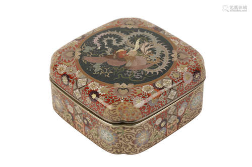 FINE JAPANESE CLOISONNE BOX, MEIJI PERIOD (1868-1912)