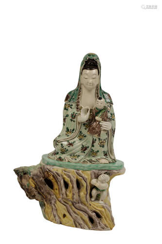 FAMILLE VERTE FIGURE OF GUANYIN, QING DYANSTY, 18TH CENTURY