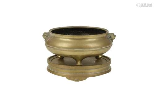 BRONZE TRIPOD CENSER AND STAND, 17TH / 18TH CENTURY