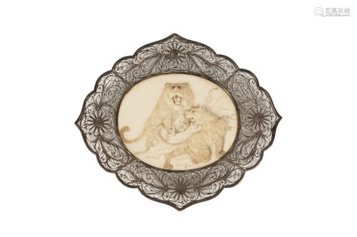 CARVED IVORY AND SILVER FILIGREE PLAQUE, MEIJI PERIOD (1868-1912)