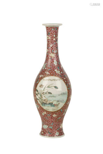 FAMILLE ROSE BALUSTER VASE, LATE QING / REPUBLIC PERIOD