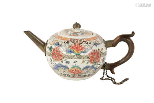 FAMILLE ROSE TEAPOT, QING DYNASTY, 18TH CENTURY