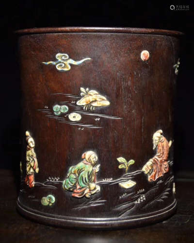 A ZITAN PEN HOLDER CARVED WITH FIGURE STORIES