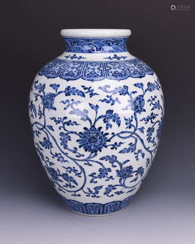 Chinese blue and white porcelain jar.