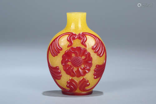 Chinese Peking glass snuff bottle.