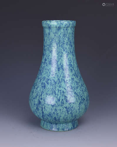 Chinese Robin's Egg glaze porcelain vase,  Yongzheng