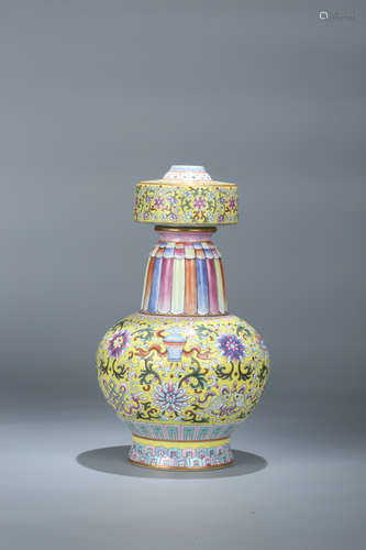 Chinese famille rose porcelain vase, Qianlong mark.