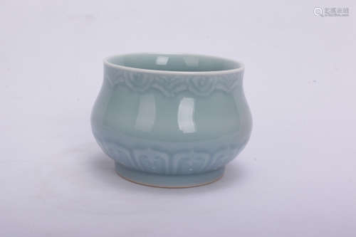 Chines blue glaze porcelain brush washer, Yongzheng