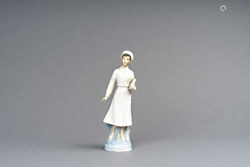 五、六十年代 女護士雕塑