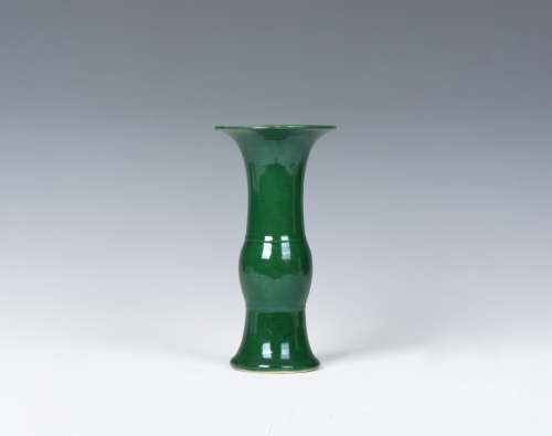 清 綠釉花觚瓶