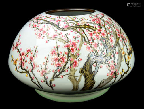 A Chinese Jingdezheng Hand Crafted Famille Rose Porcelain Vase with Hand Painted Red Plum Blossoms