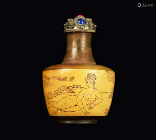 A Republic Era Chinese Horn and Bone Carved Snuff Bottle with Carving