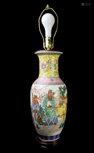 An Old Chinese Famille Rose Porcelain Vase Lamp