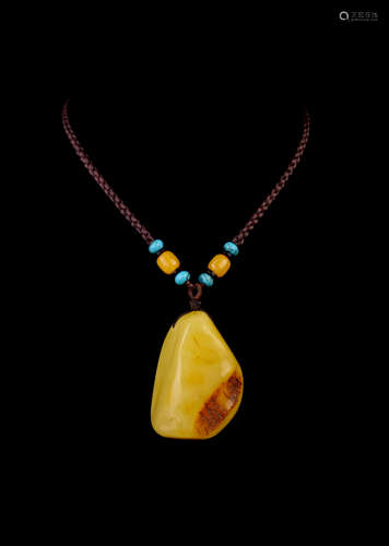 A Hand Crafted Amber Ore Pendant Necklace