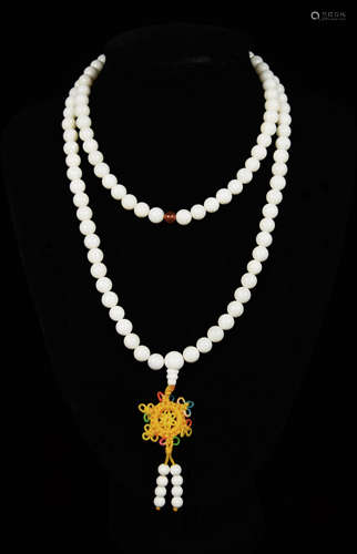 White Tridacna Bead Necklace