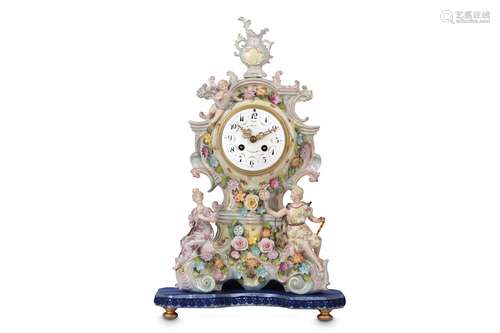 AN EARLY CENTURY MEISSEN STYLE PORCELAIN MANTEL CLOCKin the mid 18th century style