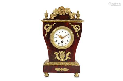 A LATE 19TH CENTURY FRENCH TORTOISESHELL AND GILT BRASS MOUNTED DESK CLOCKthe arched