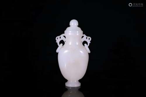 A Carved Hetian Jade Vase