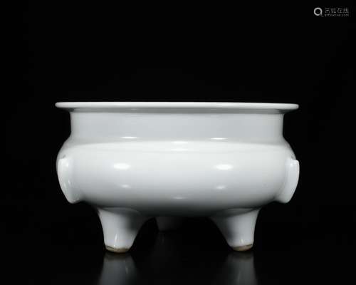 Qianlong Mark, A White Glazed Censer