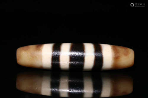 A TIBET SEVEN-LINE PATTERN DZI BEAD