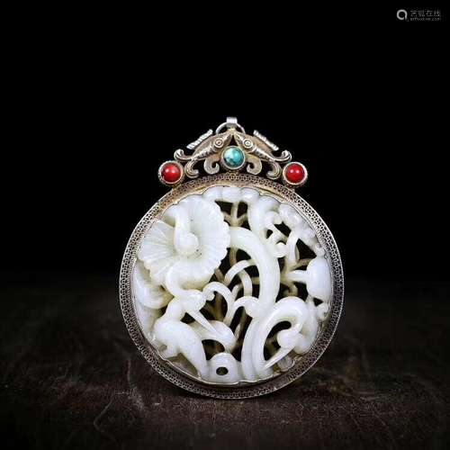 HETIAN JADE SILVER GILT PENDANT