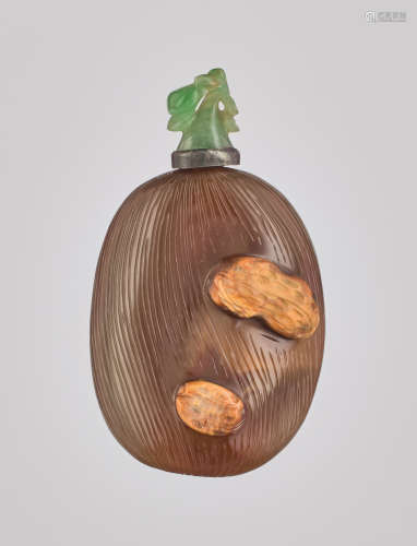 AN AGATE 'PEANUT AND JUJUBE' SNUFF BOTTLE, OFFICIAL SCH…