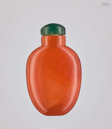 A SMALL PLAIN CARNELIAN SNUFF BOTTLE, QING DYNASTY