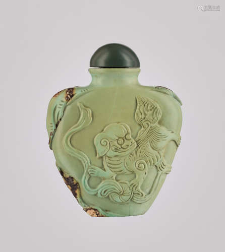 A TURQUOISE MATRIX ‘PLAYING BUDDHIST LIONS’ SNUFF BOTTL…