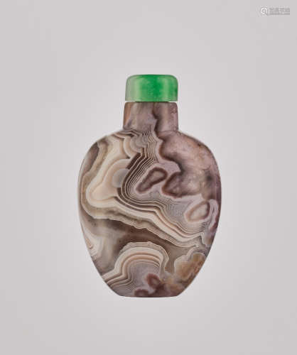 A 'THUMBPRINT' AGATE SNUFF BOTTLE, QING DYNASTY