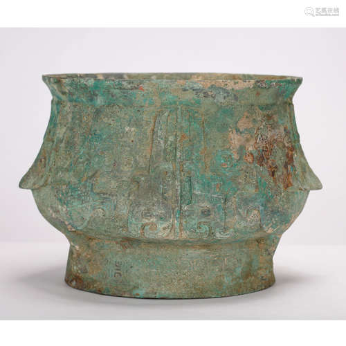 CHINESE BRONZE VESSEL WITH TAOTIE MASK