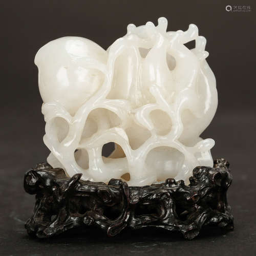 CHINESE WHITE JADE CARVED FINGER CITRON