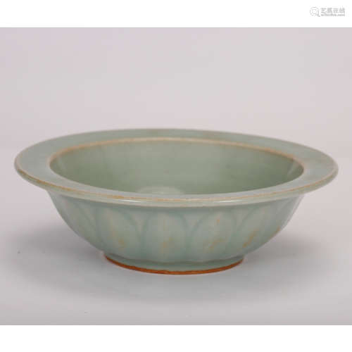 CHINESE CELADON GLAZED BOWL