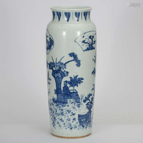 CHINESE BLUE AND WHITE SLEEVE VASE