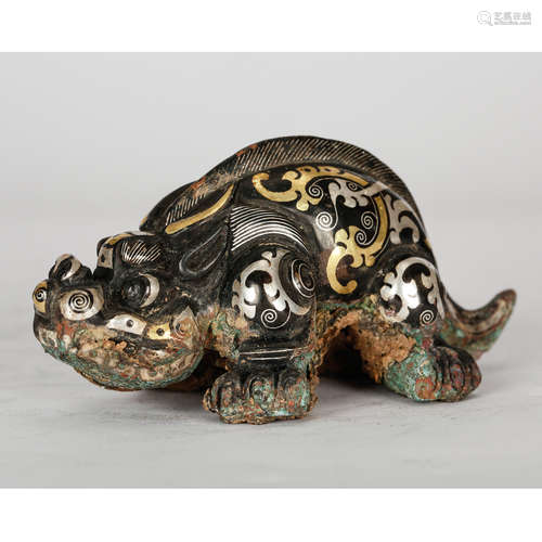 CHINESE BRONZE FIGURE OF BEAST