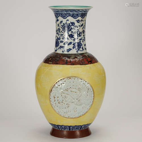 CHINESE MULTI-COLOR GLAZED PORCELAIN VASE