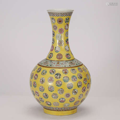 CHINESE YELLOW GROUND FAMILLE ROSE VASE